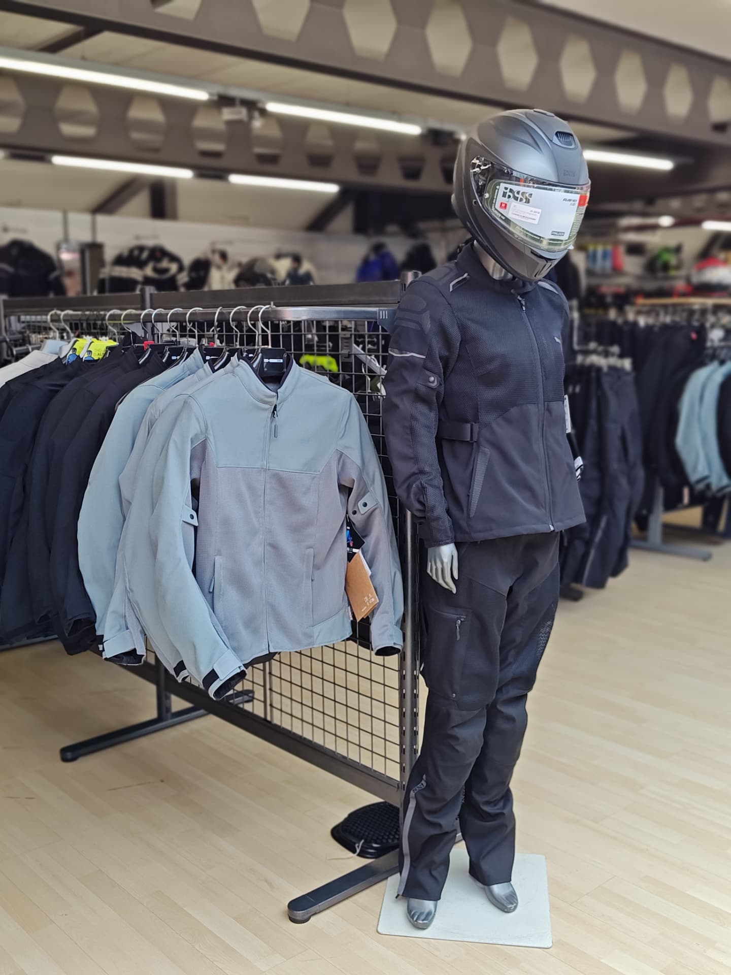 iXS Damen-Sommerjacke im Moto-Center WEST St. Gallen
